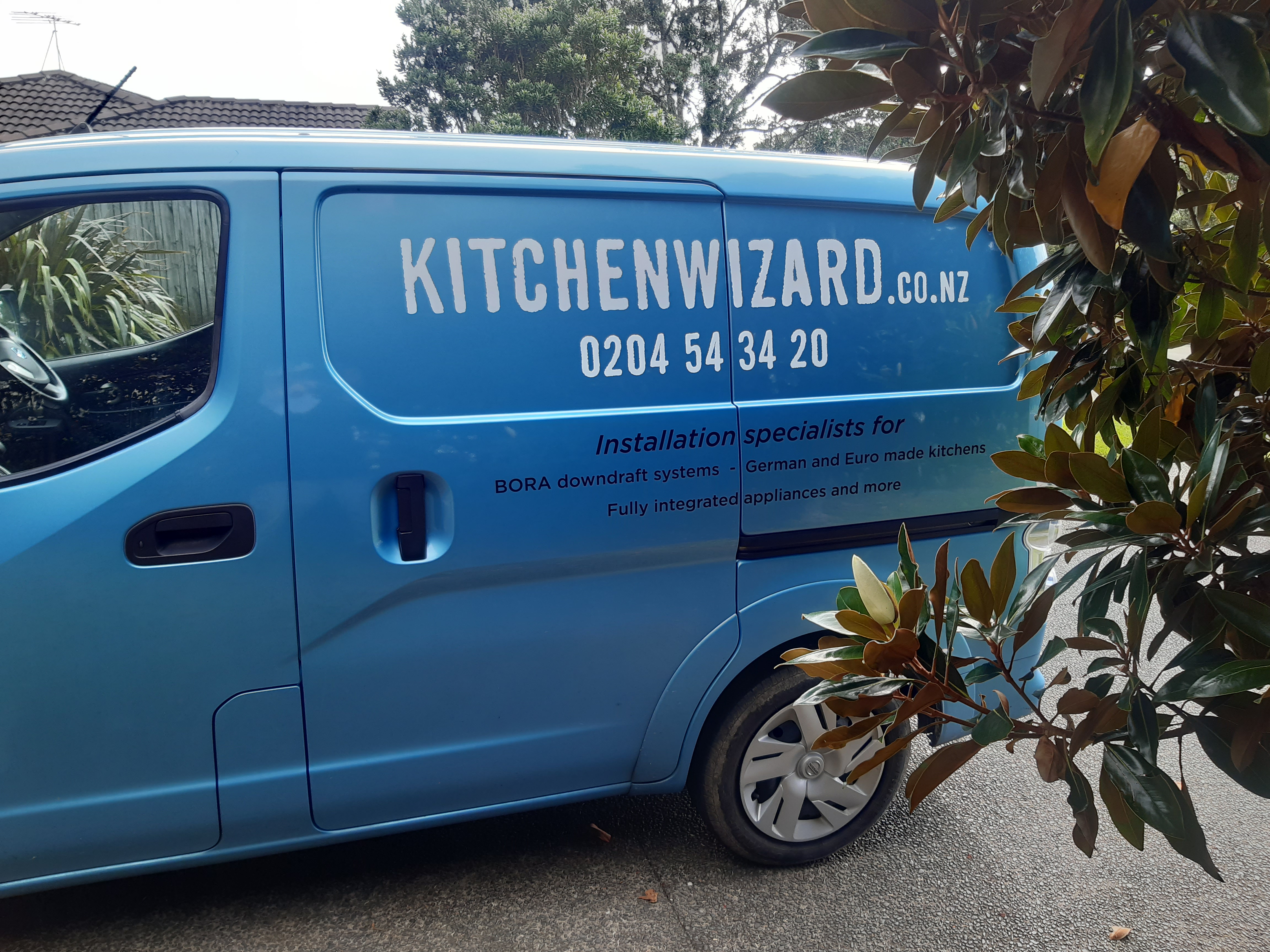 The blue van team_2